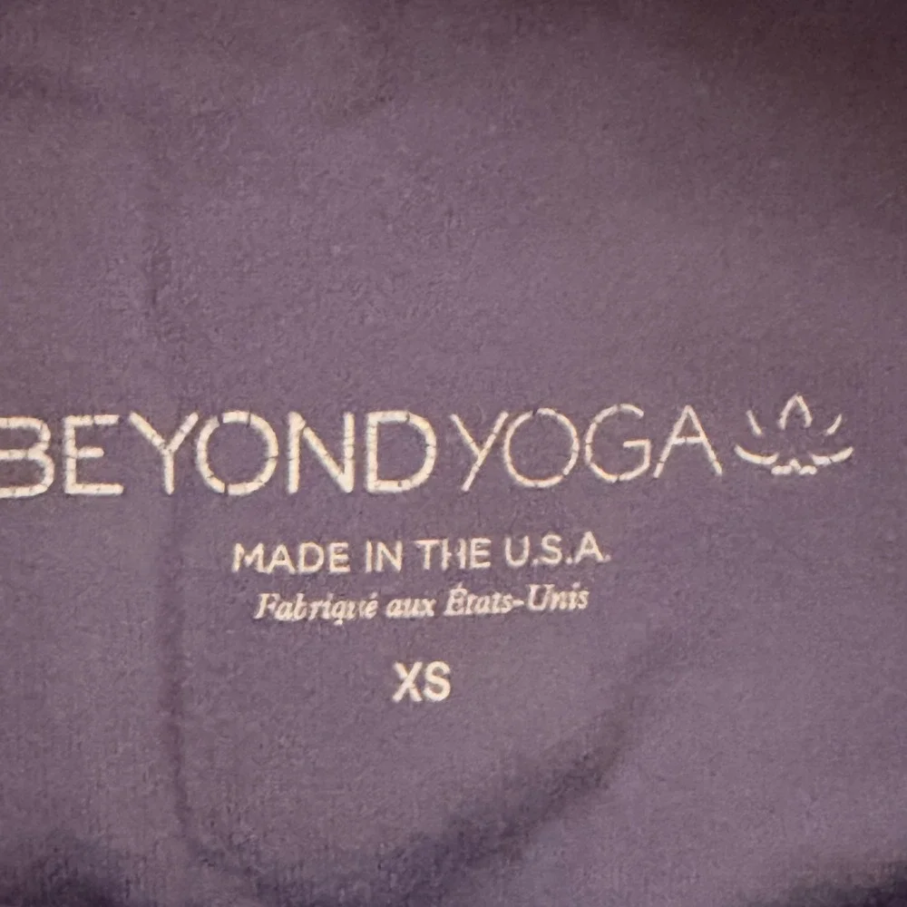 Beyond Yoga Women's Space Dye Heather Purple Crop Tank and Shorts Set Size XS